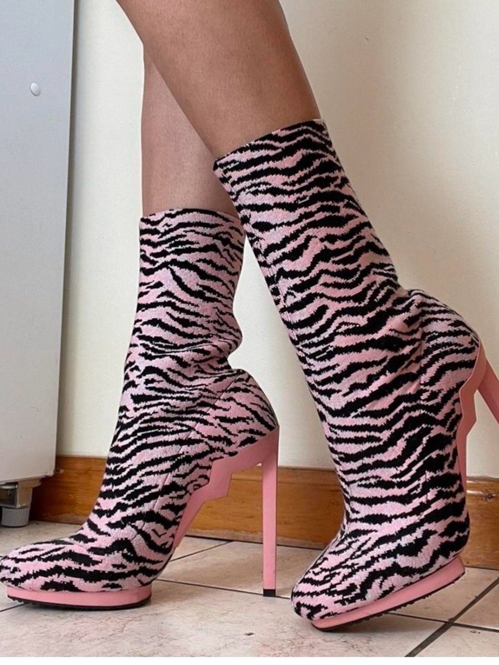 Kenzo x H&M Pink Zebra Sock Boots US 9 New In Box Limited Edition